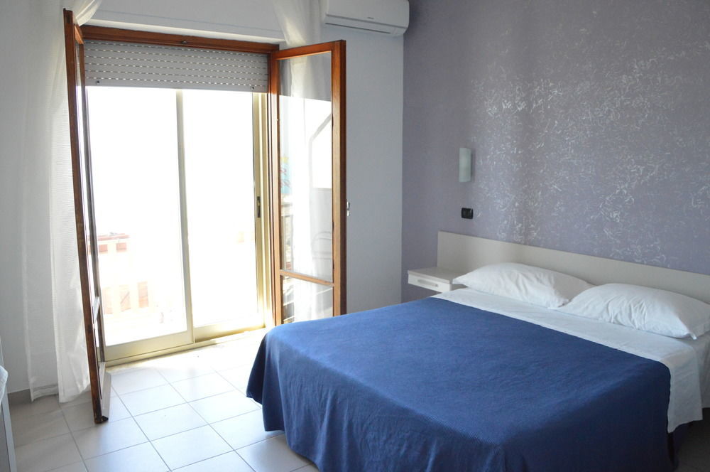 Hotel Piccolo Paradiso Bordighera Exteriör bild