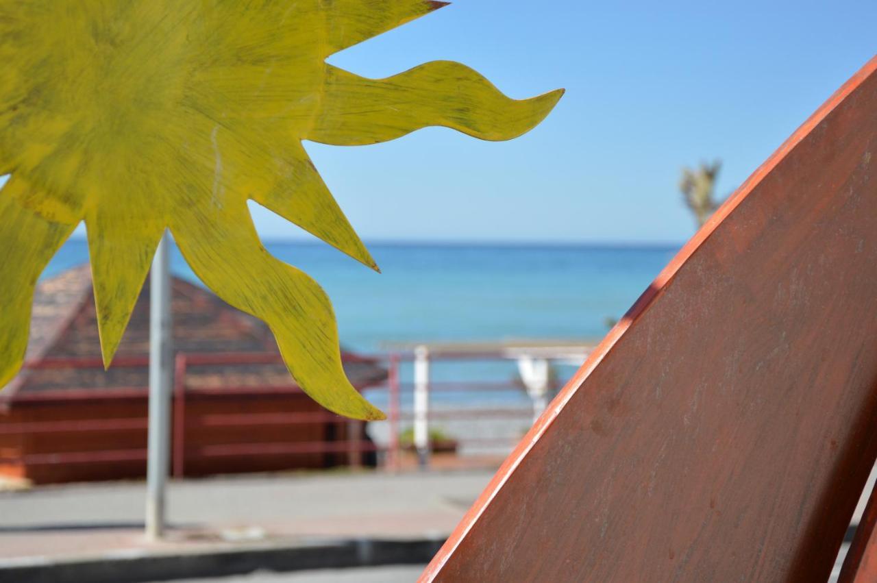 Hotel Piccolo Paradiso Bordighera Exteriör bild